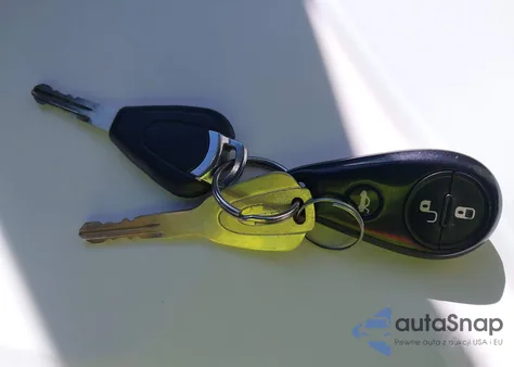 2005 Subaru Outback 2.5I from USA, damaged, VIN 4S4BP61C357307432